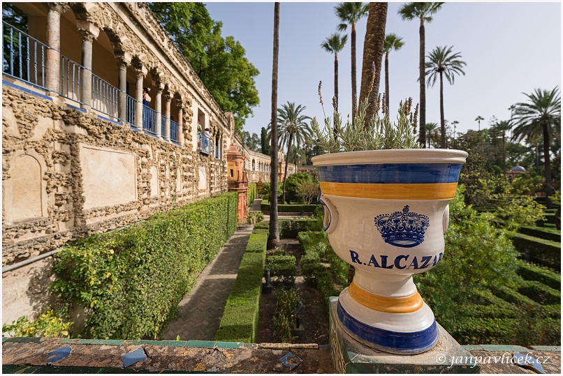 Galeria de Grutesco a zahrady Alcázaru (královský palác) v SEVILLE