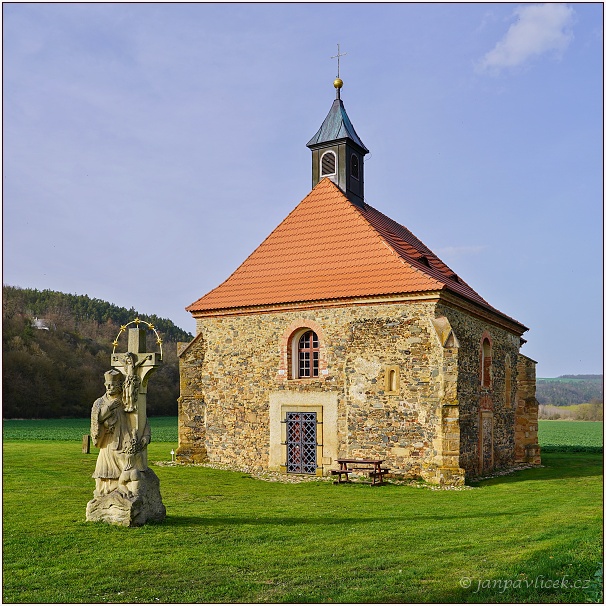 KOSTEL SV. PETRA A PAVLA , DOLANY