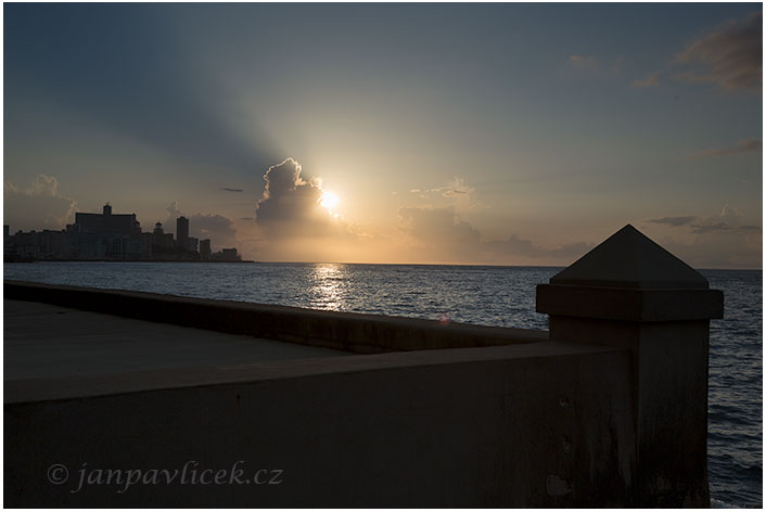 Nábřeží Malecon, stará Havana