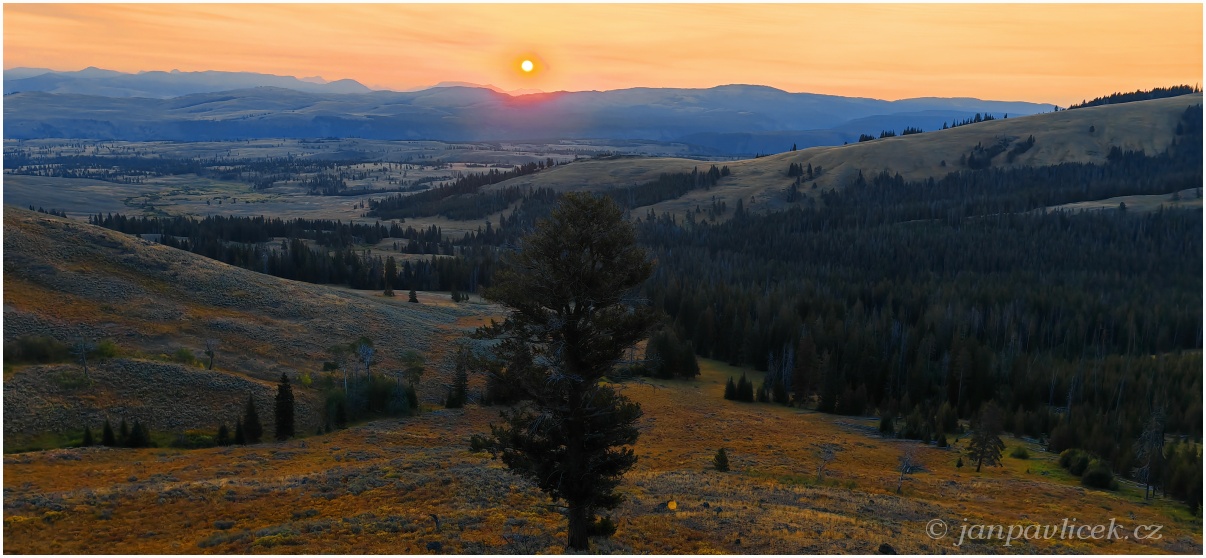 Svítání  nad Lamar Valley