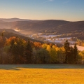 Pekelske údolí  od Radkova, na horizontu Křemelná (1125m) | fotografie